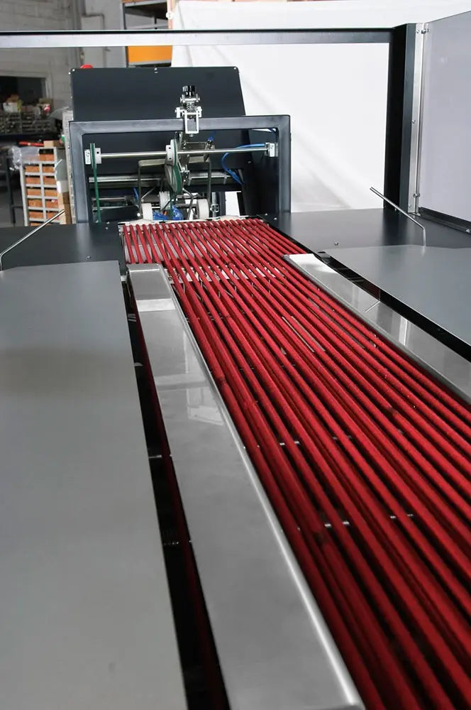 Thermotron STP 1000 automatic folding machine