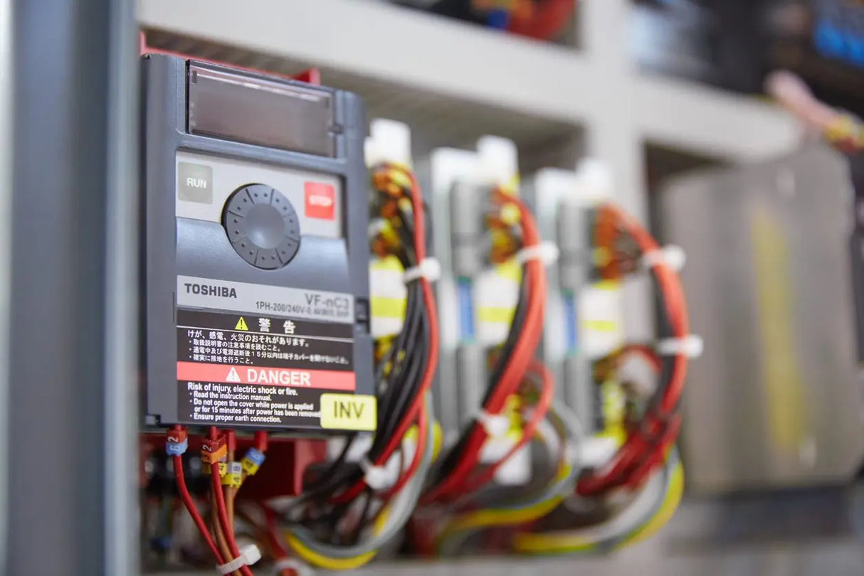 LD70 Label Dispenser and Attachment Machine