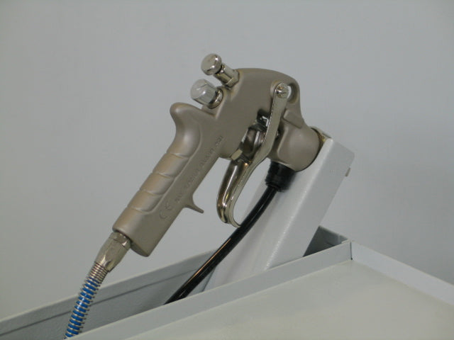 Spray glue system for gluing fabrics to printing tables