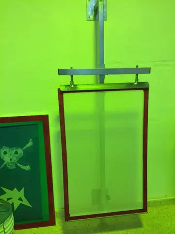 Support de mur pour aider à émulsionner les écrans